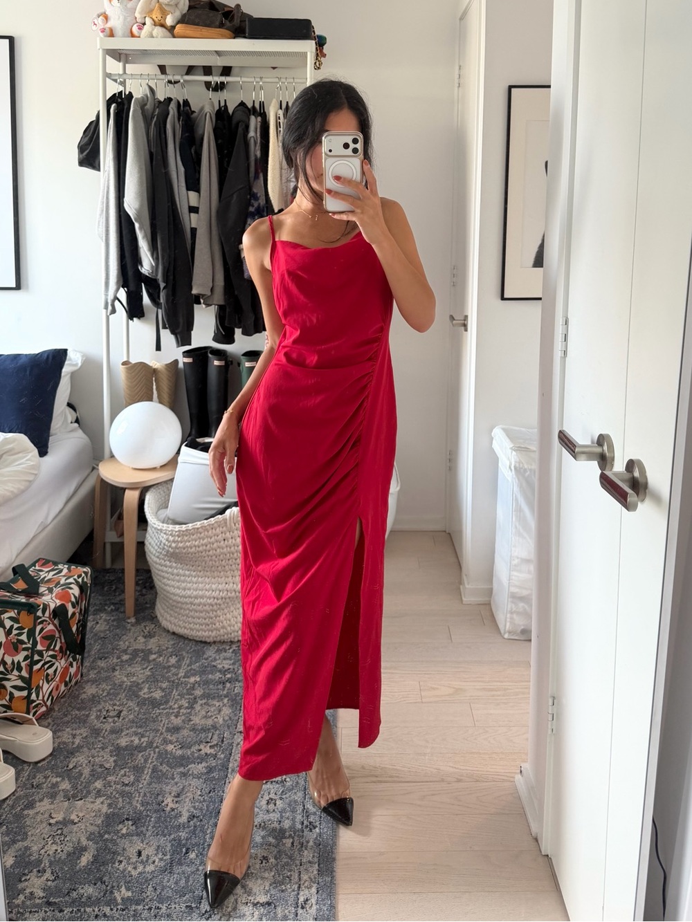 Red Dress - Picture 3 of 4